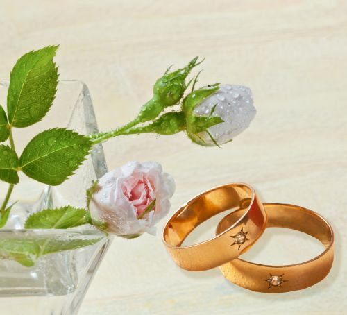 Wedding Rings - Shutterstock 50xjpg