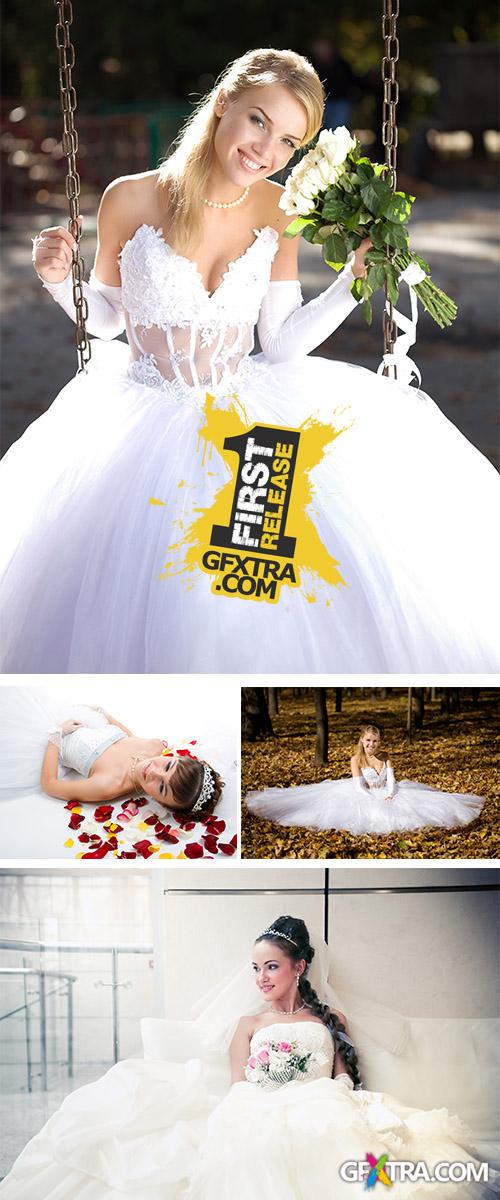 Stock Photo: Beautiful young bride