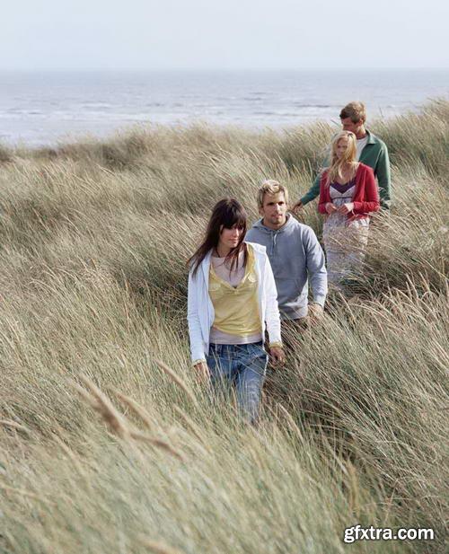 Image Source IS948 Autumn Beach Couples