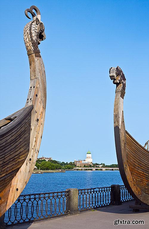 Drakkar - sailing and rowing open boat Viking - PhotoStock