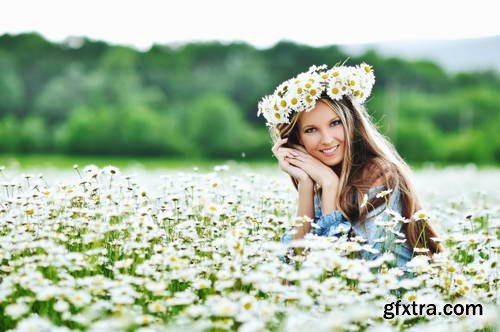 Shutterstock - Ladies in Nature 25xJPG GFXTRA.COM!