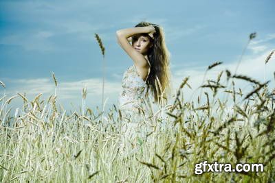 Girl on Wheat Field 25xJPG