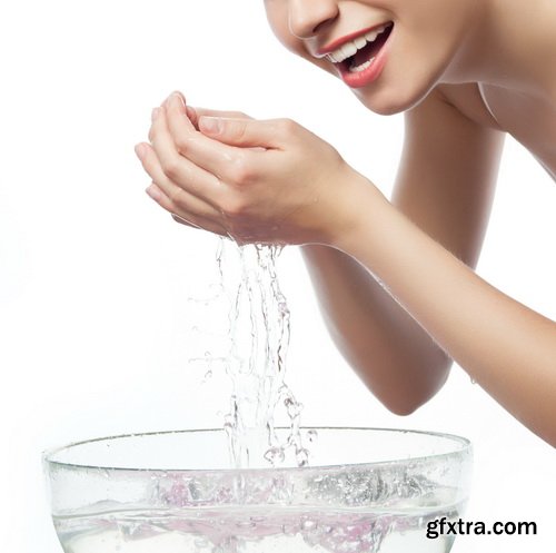 Amazing SS - Beautiful woman washing her face 23xJPG