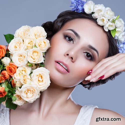 Beautiful women with wreath of flowers in hair, 25xJPGs