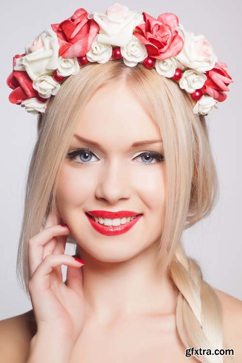 Beautiful women with wreath of flowers in hair, 25xJPGs