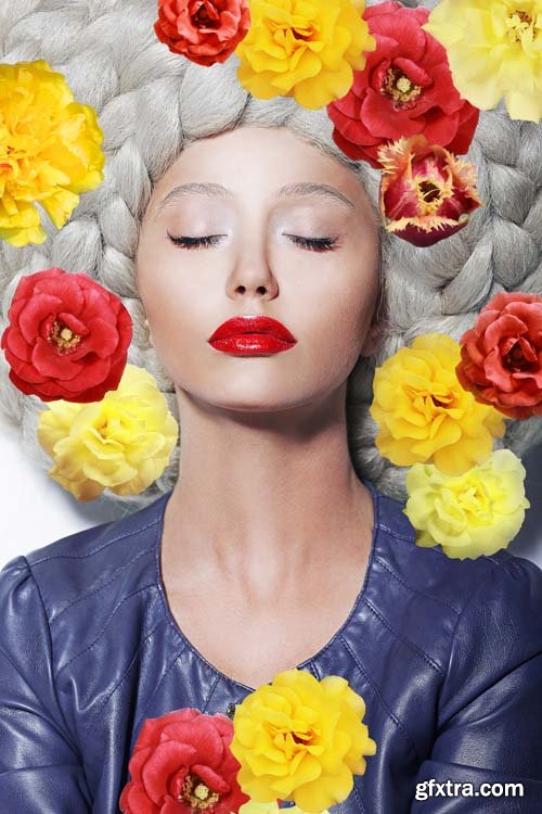 Beautiful women with wreath of flowers in hair, 25xJPGs