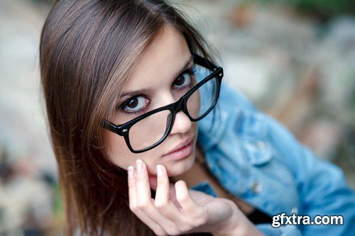 Beautiful Girl In Glasses - 25 HQ Images