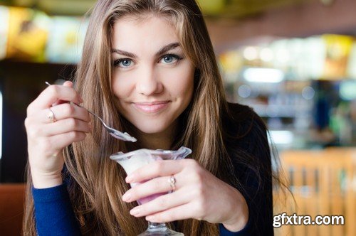 Stock Photos - Beautiful girl with ice cream, 25xJPG