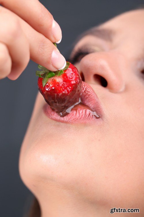 Stock Photos - Girl with strawberry, 25xJPG