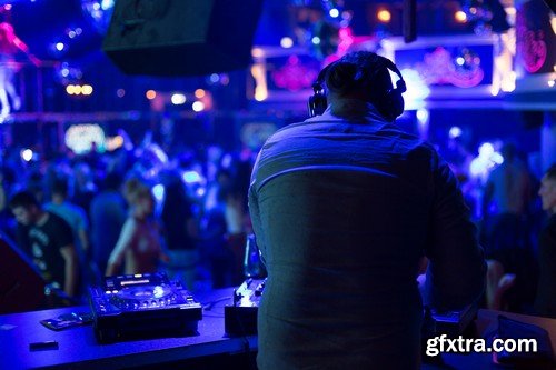 Stock Photos - DJ at the disco, 25xJPG