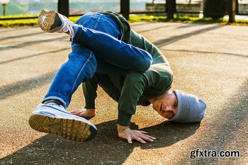 Young people dancing breakdance 25 UHQ Jpeg