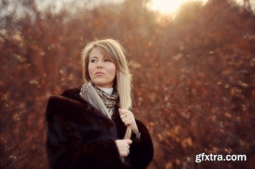 Collection of beautiful girls in fur coats 25 UHQ Jpeg