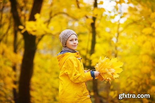 Beautiful collection of autumn children 25 UHQ Jpeg