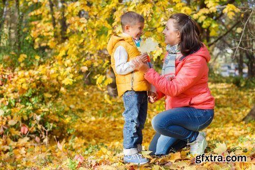 Beautiful collection of autumn children 25 UHQ Jpeg