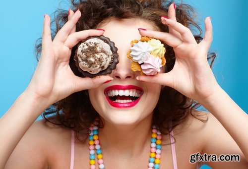 Collection Beautiful girl eating cake 25 UHQ Jpeg