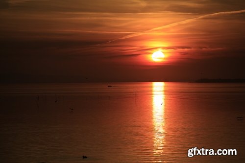 Collection of various sunsets on the planet 25 UHQ Jpeg