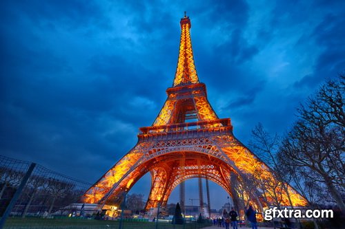 Eiffel Tower - Paris 25xJPG