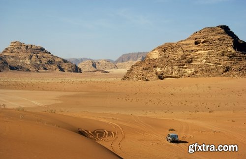 Collection of images of the road in the desert 25 HQ Jpeg