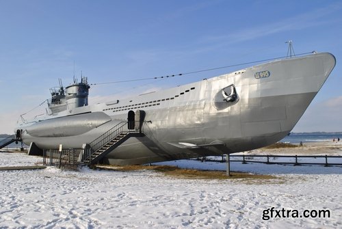 Collection of various submarine weapons from different countries 25 HQ Jpeg