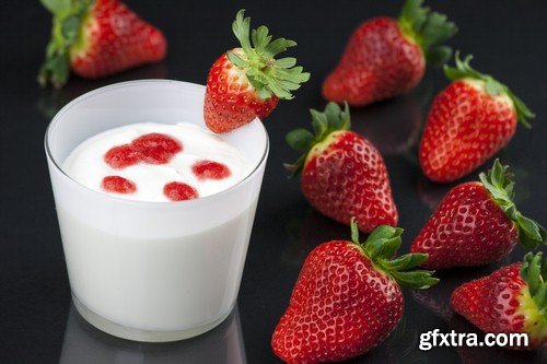 Strawberries in cream