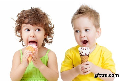 Children with ice cream