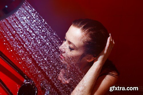 Stock Photos - Girl taking a shower, 25xJPG