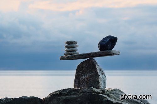 Collection Hanging Stones rocker balance of peace 25 HQ Jpeg