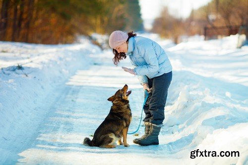 Are different breeds of dogs 23x JPEG