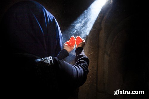 Stock Photos - Muslim girls, 25xJPG