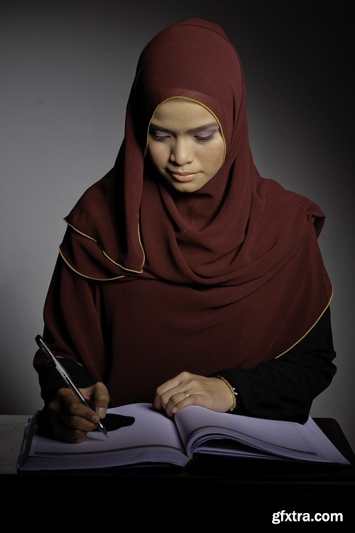 Stock Photos - Muslim girls, 25xJPG