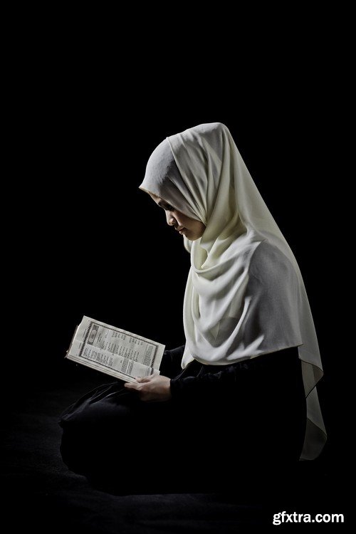 Stock Photos - Muslim girls, 25xJPG