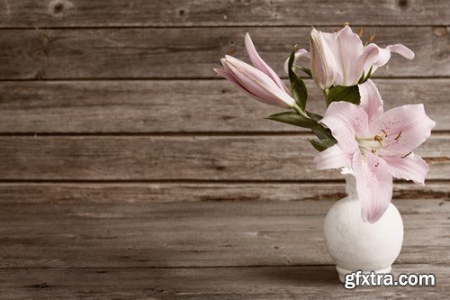 Flowers & wood background 14x JPEG