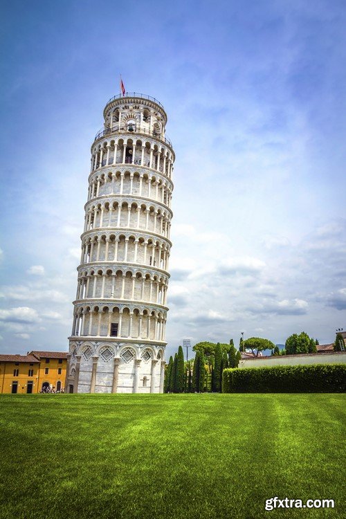 Leaning tower of pisa