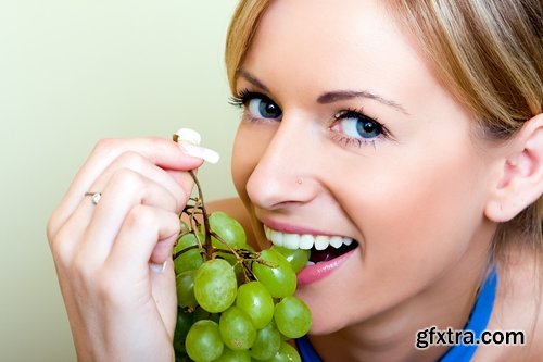 Collection beautiful girl eating grapes 25 HQ Jpeg