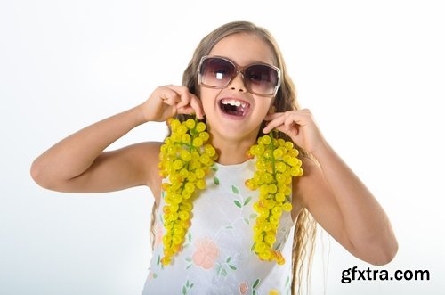 Collection beautiful girl eating grapes 25 HQ Jpeg