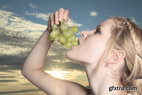 Collection beautiful girl eating grapes 25 HQ Jpeg