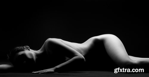 Black and white photo of a female body