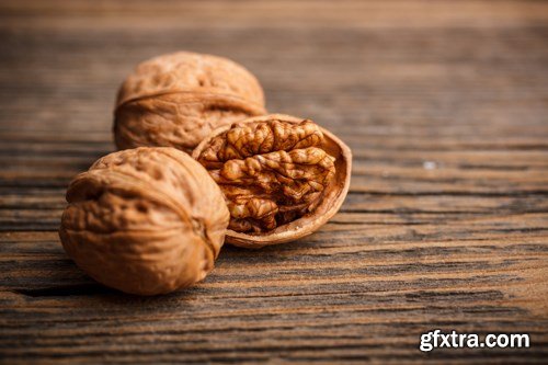 Walnuts - 13x UHQ JPEG