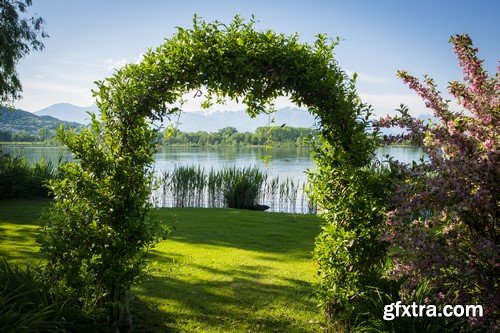 Flower arch