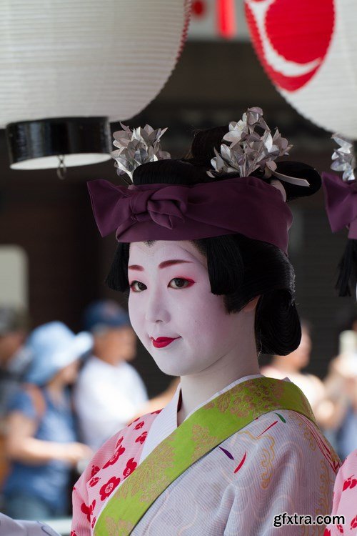 Japanese woman, 15 x UHQ JPEG