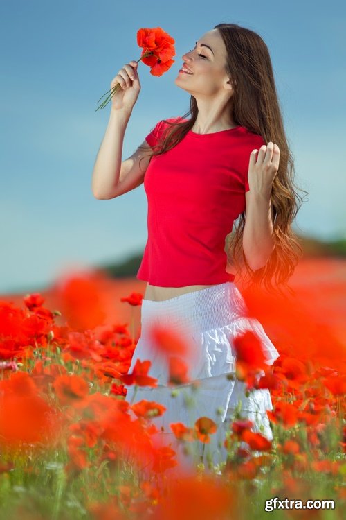 Collection girl woman walks on the poppy wildflower walk vacation sunset silhouette 25 HQ Jpeg