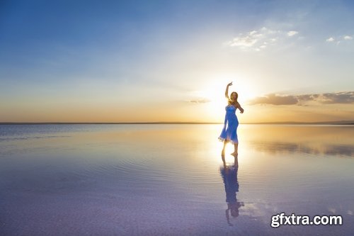 Collection girl woman walks on the poppy wildflower walk vacation sunset silhouette 25 HQ Jpeg