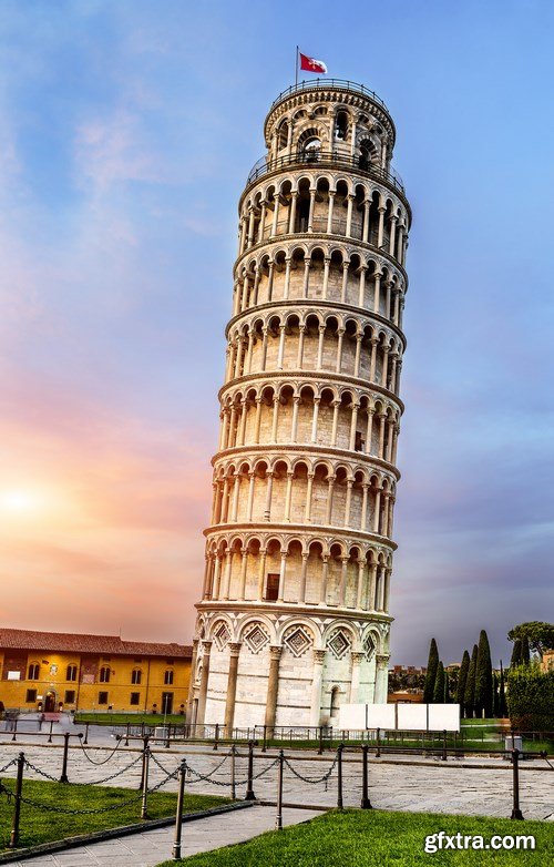 Beautiful Architecture of Pisa - 5 UHQ JPEG