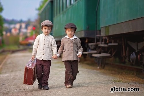 Collection of child tourists travel little friends 25 HQ Jpeg