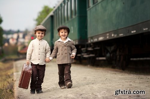 Collection of child tourists travel little friends 25 HQ Jpeg