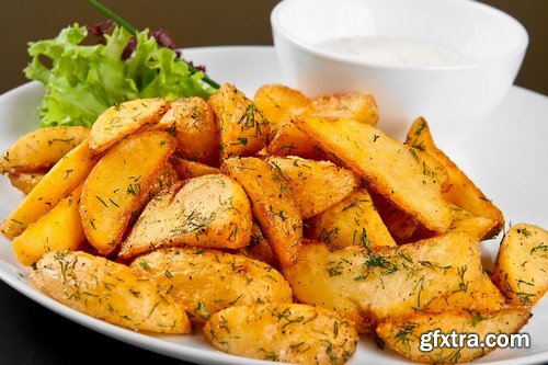 Fried potatoes with herbs