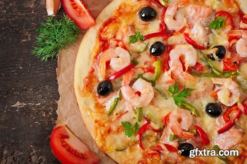 Pizza with seafood