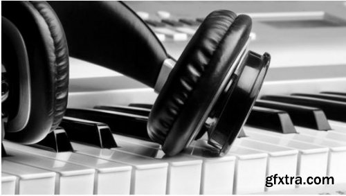 Playing Piano By Ear: Complete Guide for Aspiring Musicians