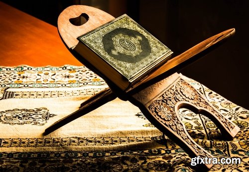 Collection Moslem holy book the Koran Prayer 25 HQ Jpeg