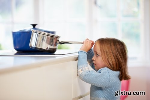 Collection chef girl woman with a frying pan 25 HQ Jpeg